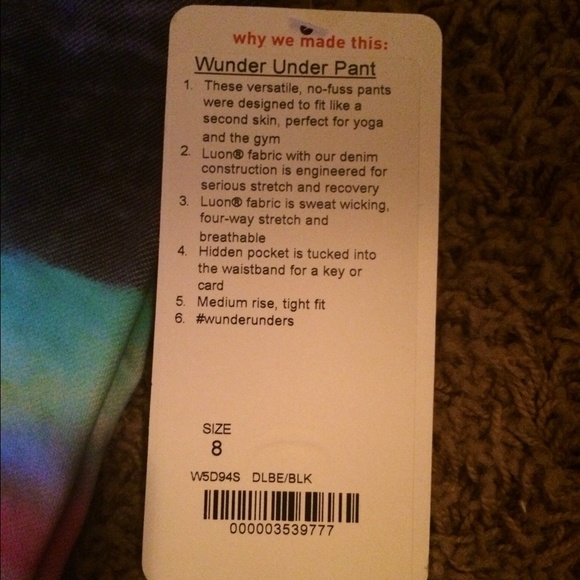 Lululemon "Beach scape" 22” wunder unders - Picture 2 of 3